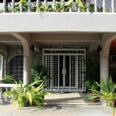 Morning Glory Guest House 古晋 外观 照片